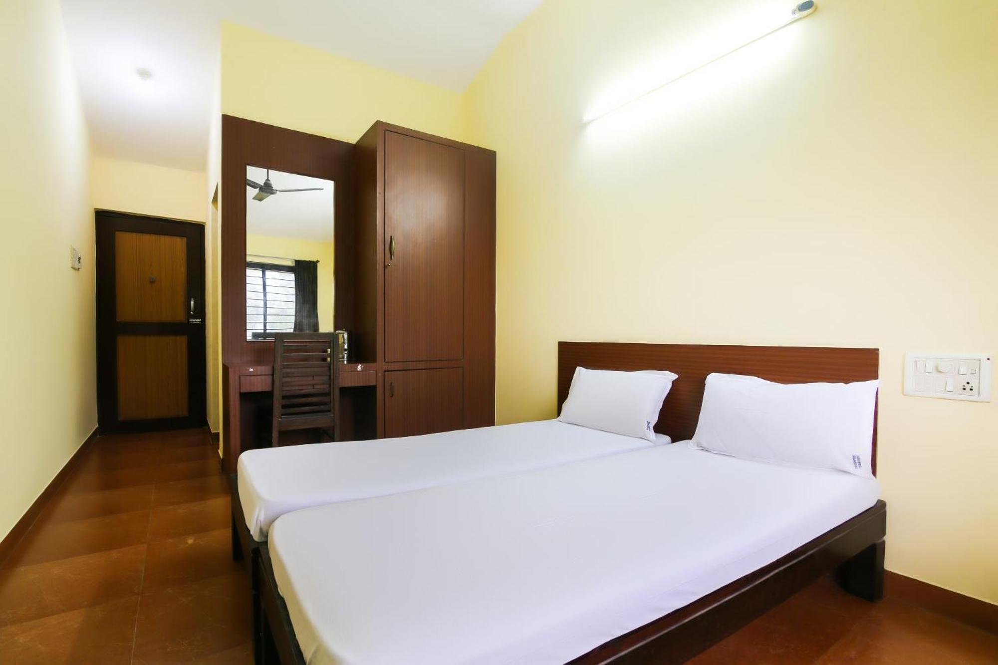 Hotel O Raviraj Classic Cana 外观 照片