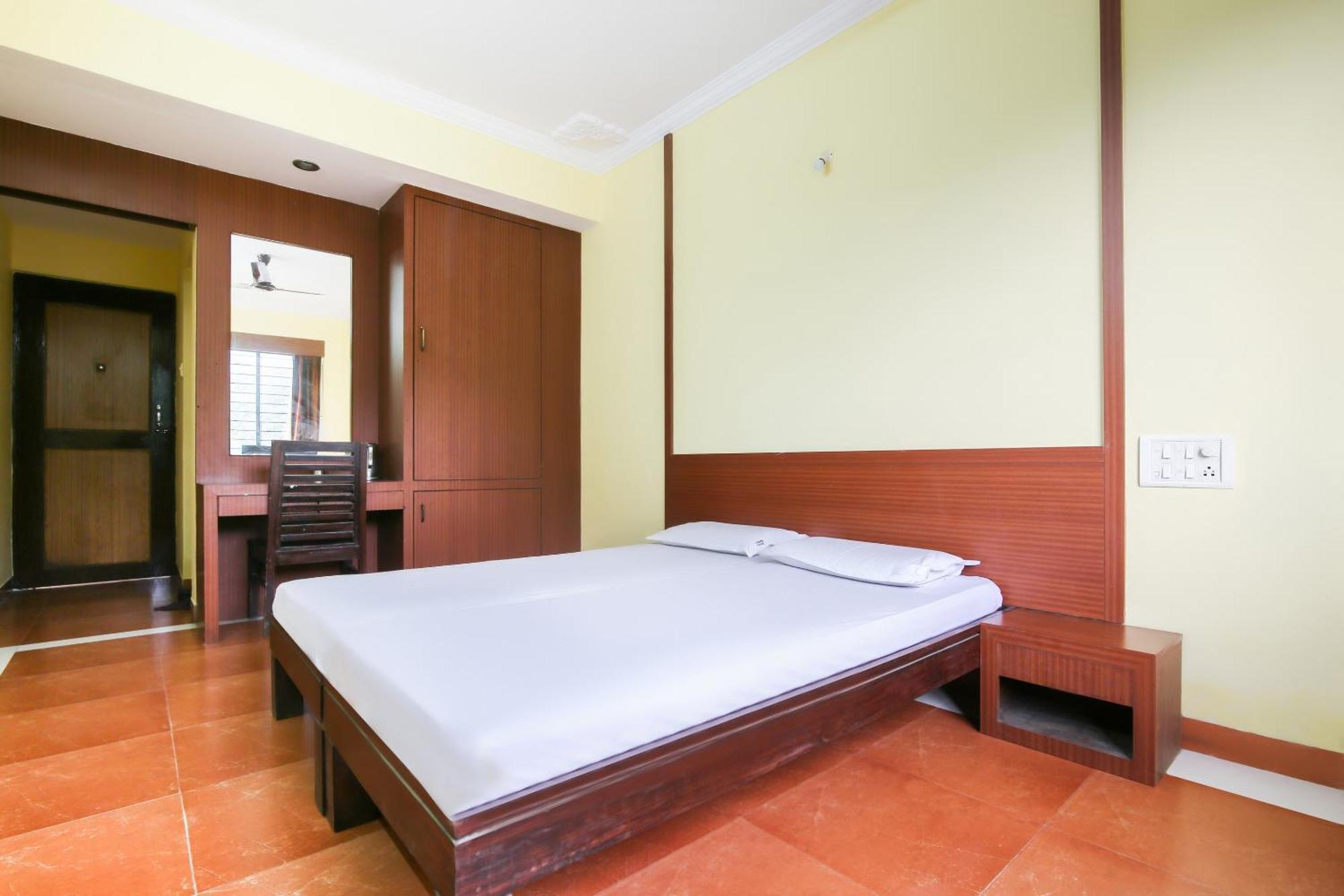 Hotel O Raviraj Classic Cana 外观 照片