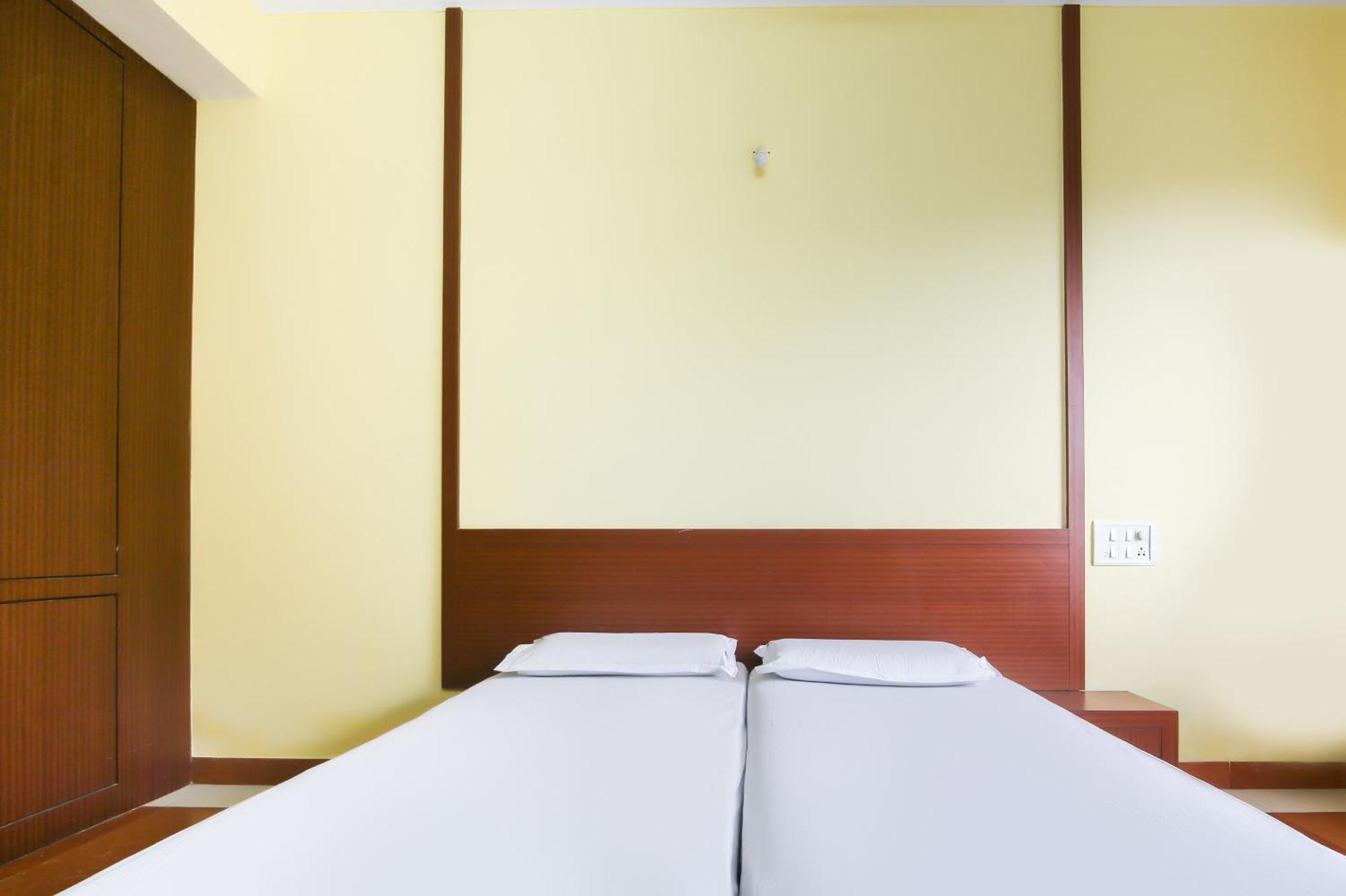 Hotel O Raviraj Classic Cana 外观 照片