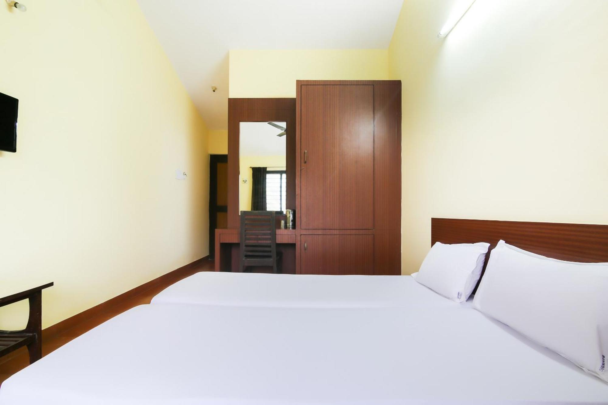 Hotel O Raviraj Classic Cana 外观 照片